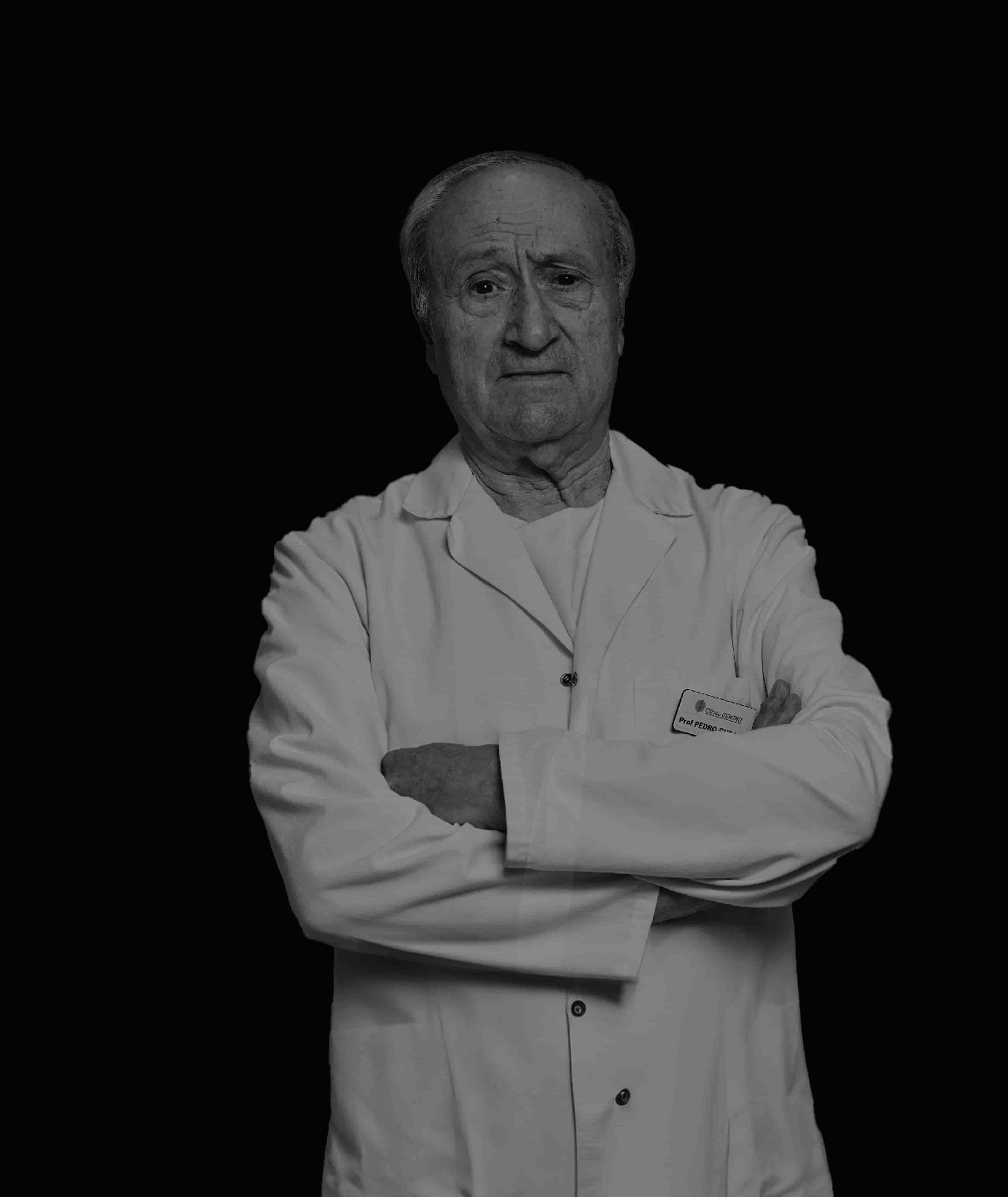 Dr. Pedro Guillén Especialista em traumatologia com Master em Patologia e Cirurgia Avançada de Joelho.